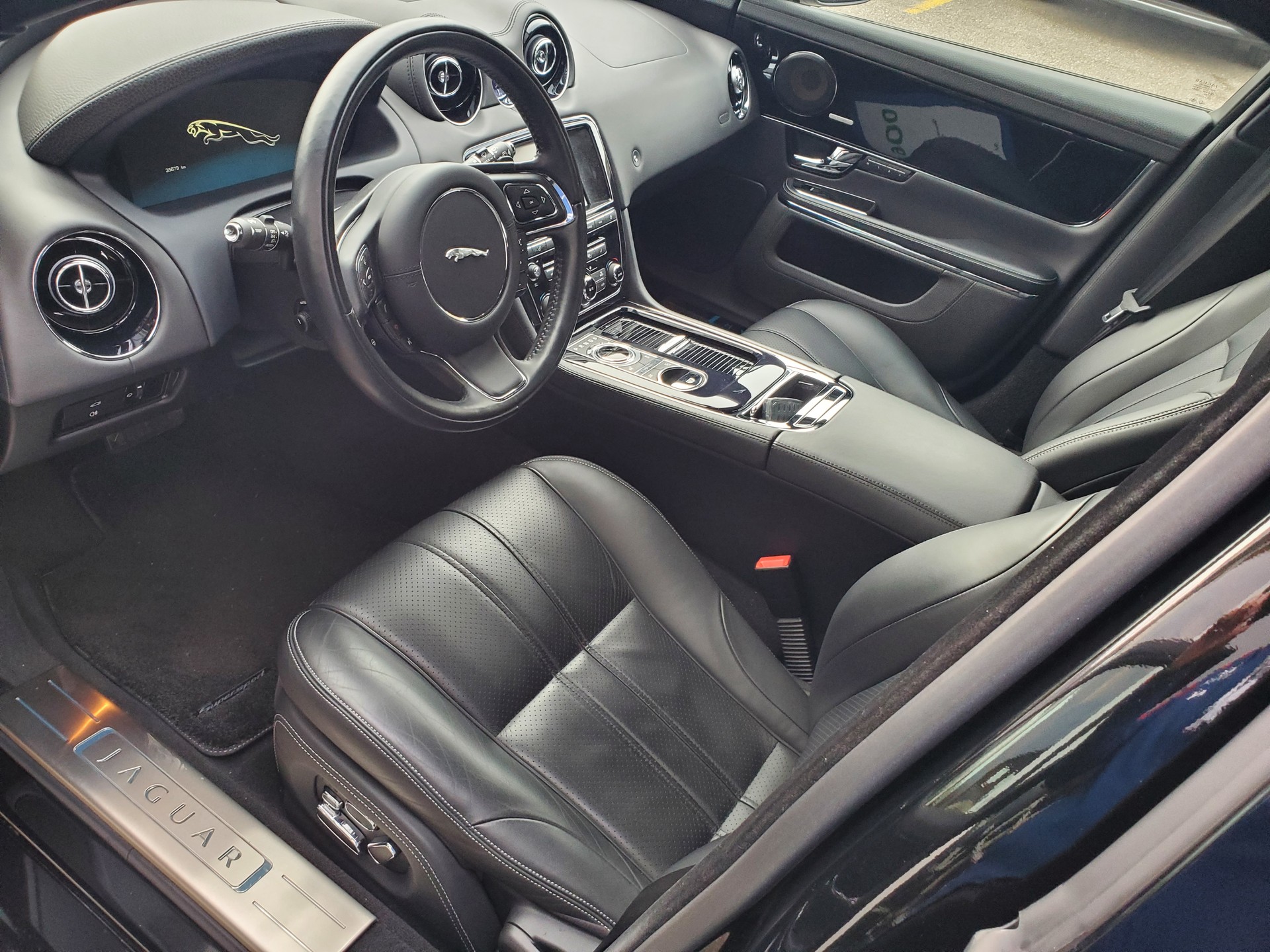 JAGUAR XJ LWB 3.0d V6 Supersport Automatic-image-10