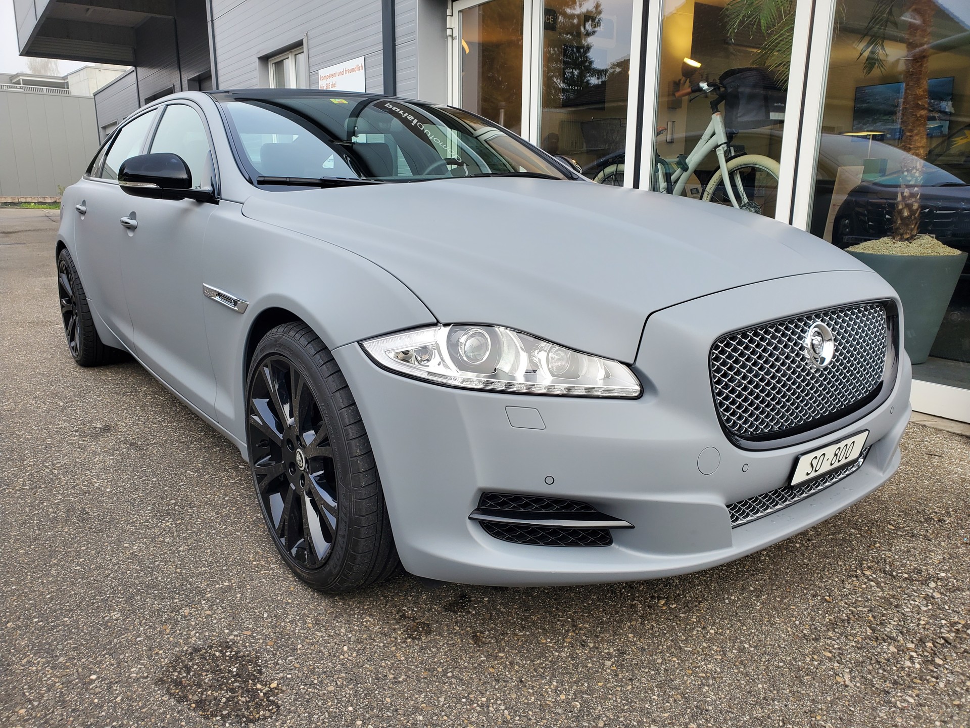 JAGUAR XJ LWB 3.0d V6 Supersport Automatic-image-0