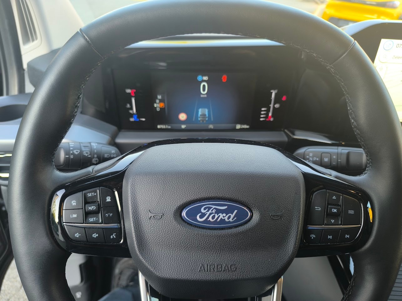 FORD Tourneo Bus 320 L1H1 Titanium Automat 4x4-image-12