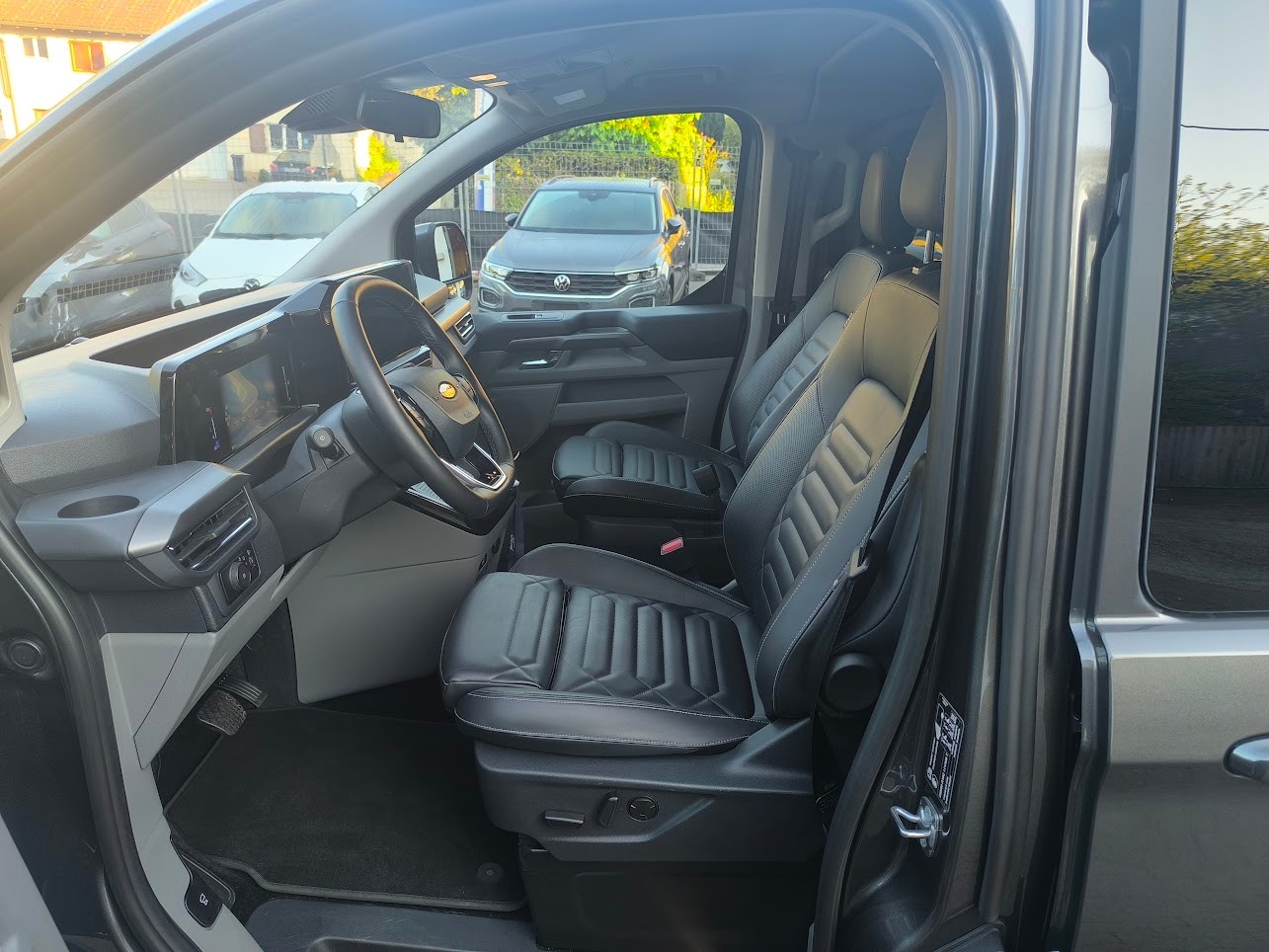 FORD Tourneo Bus 320 L1H1 Titanium Automat 4x4-image-6