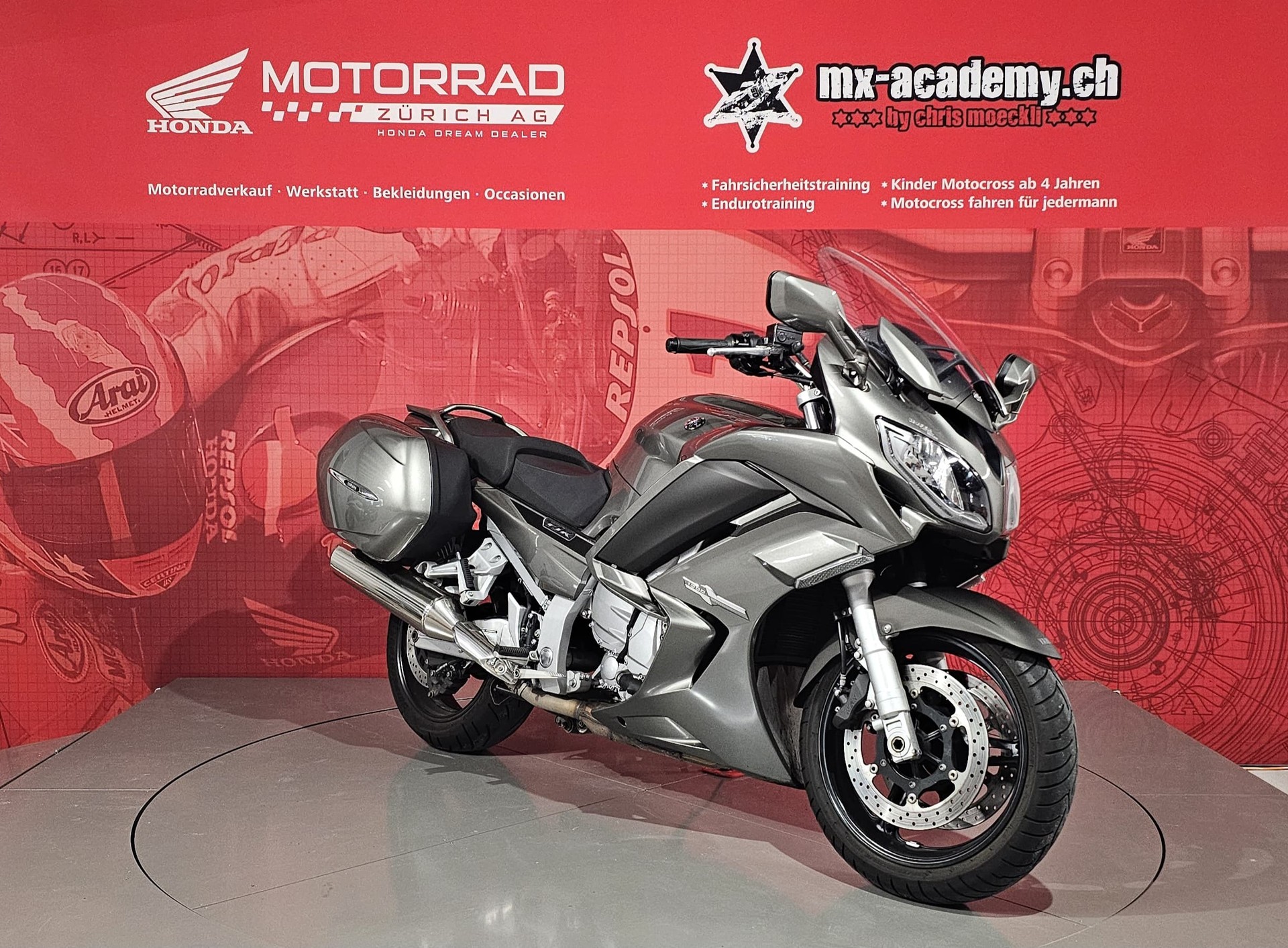 YAMAHA FJR 1300 ABS *Occasion*-showroom-element-1