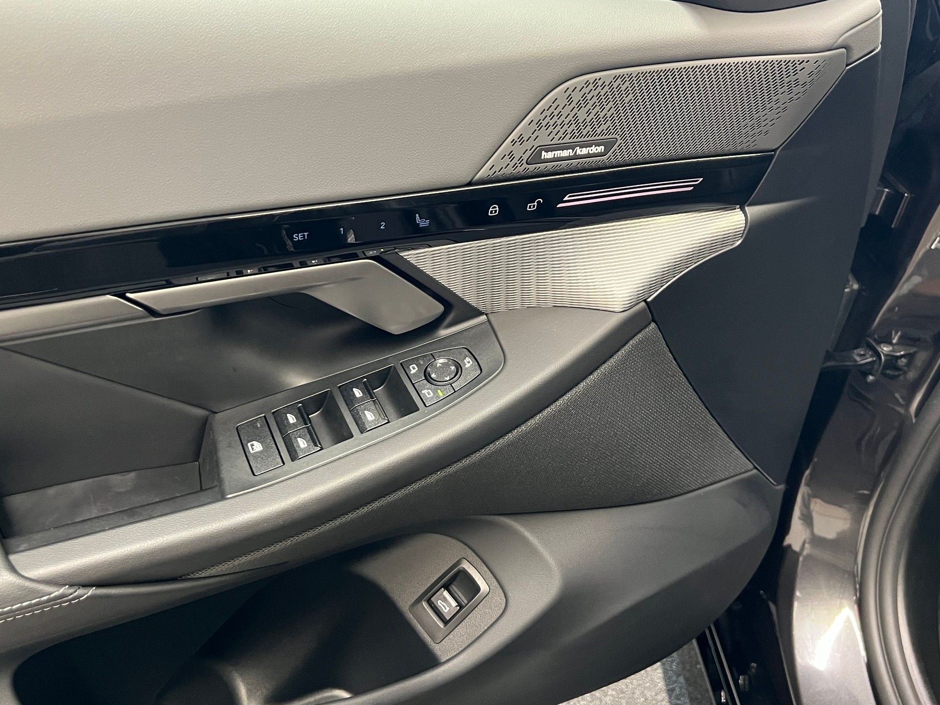 BMW 540d xDrive 48V Touring M Sport Pro Steptronic-image-13