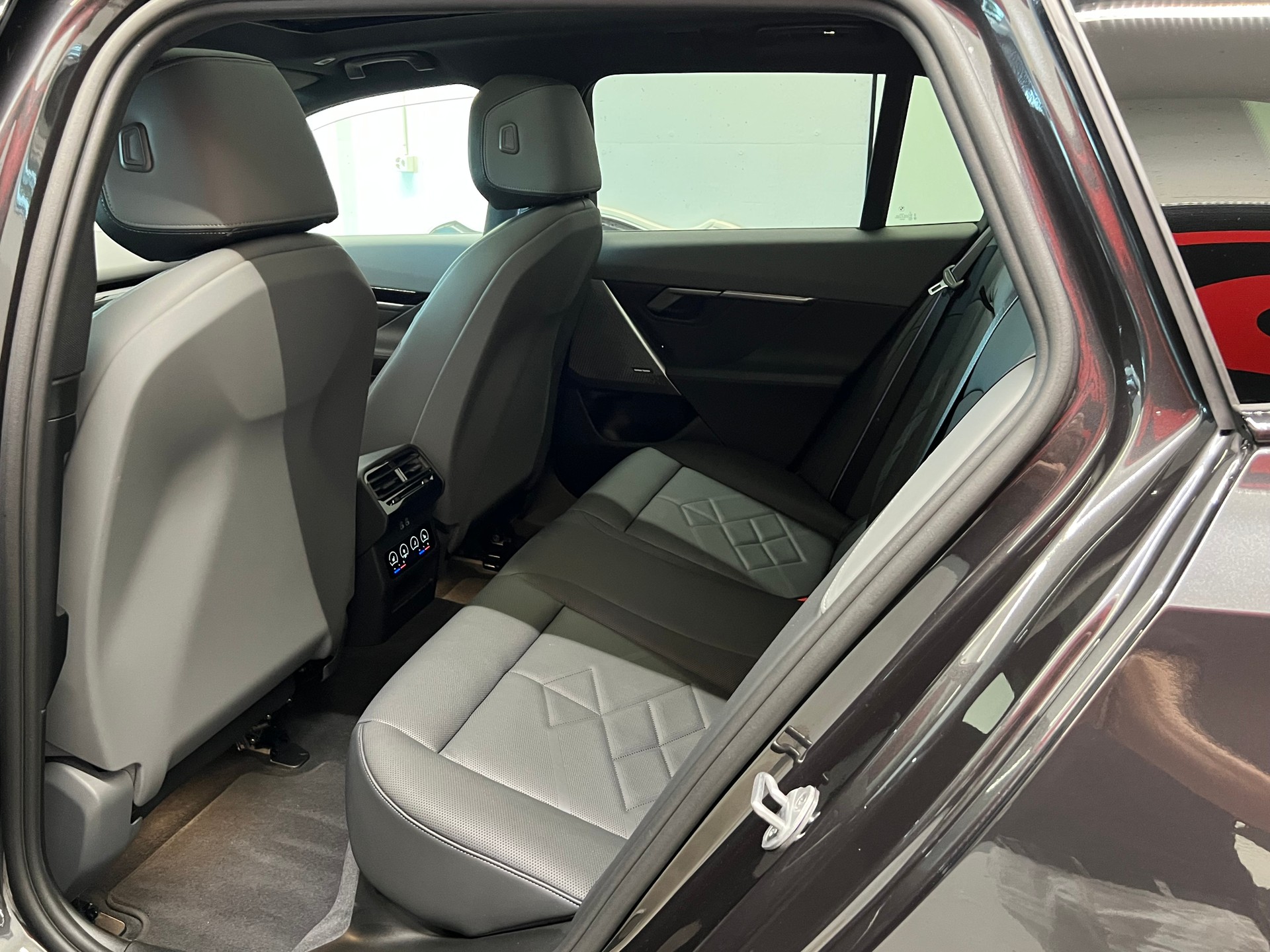 BMW 540d xDrive 48V Touring M Sport Pro Steptronic-image-16