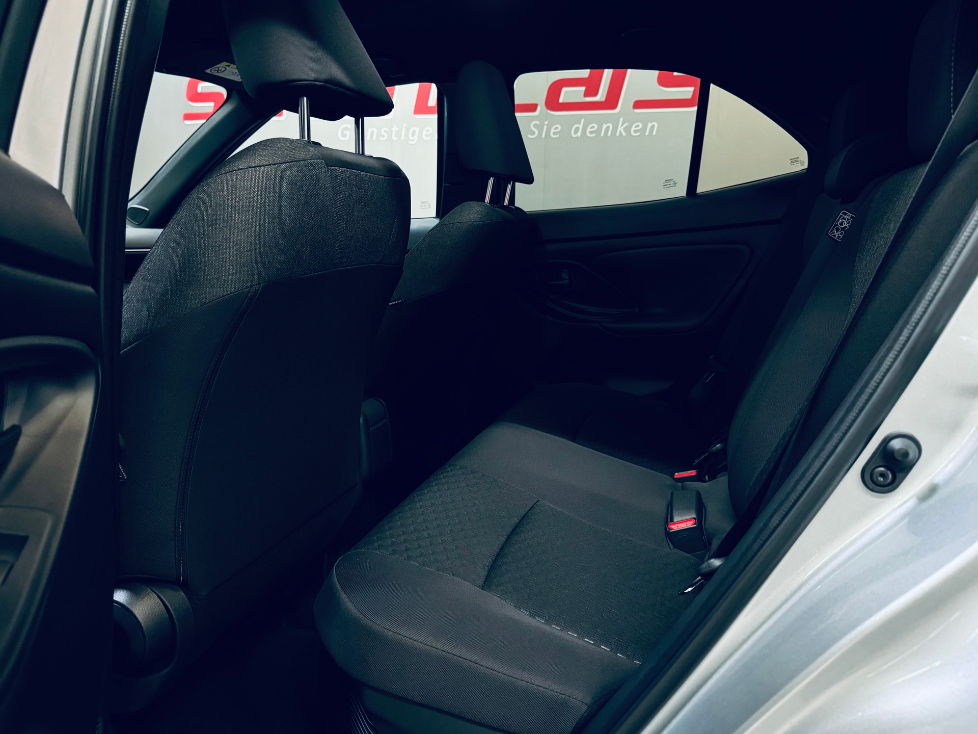 TOYOTA Yaris Cross 1.5 Trend AWDi e-CVT-image-12