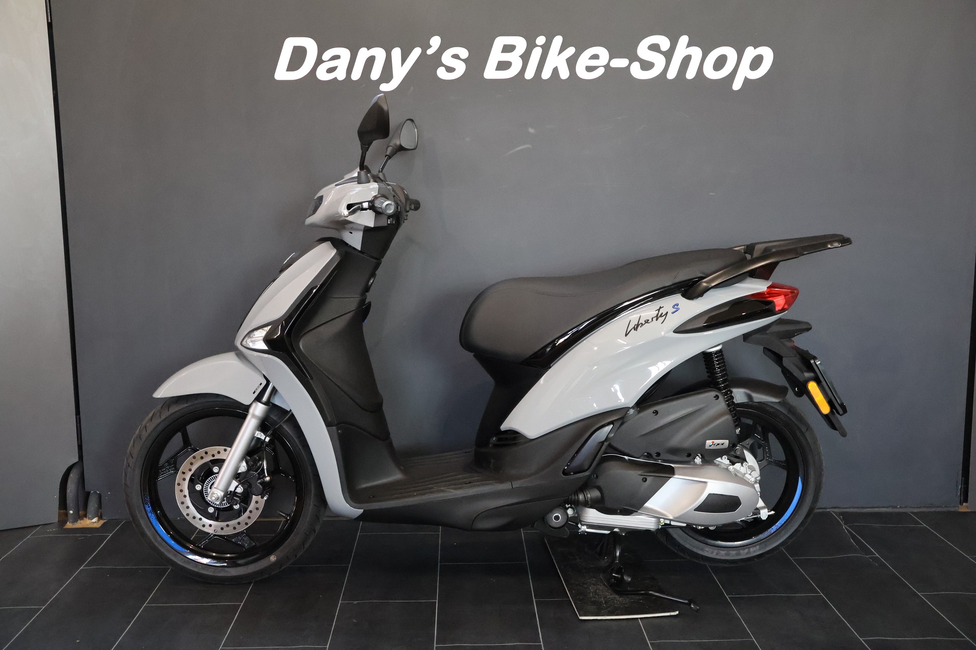 PIAGGIO Liberty 125 Sport E5+ (4 Jahre Garantie)