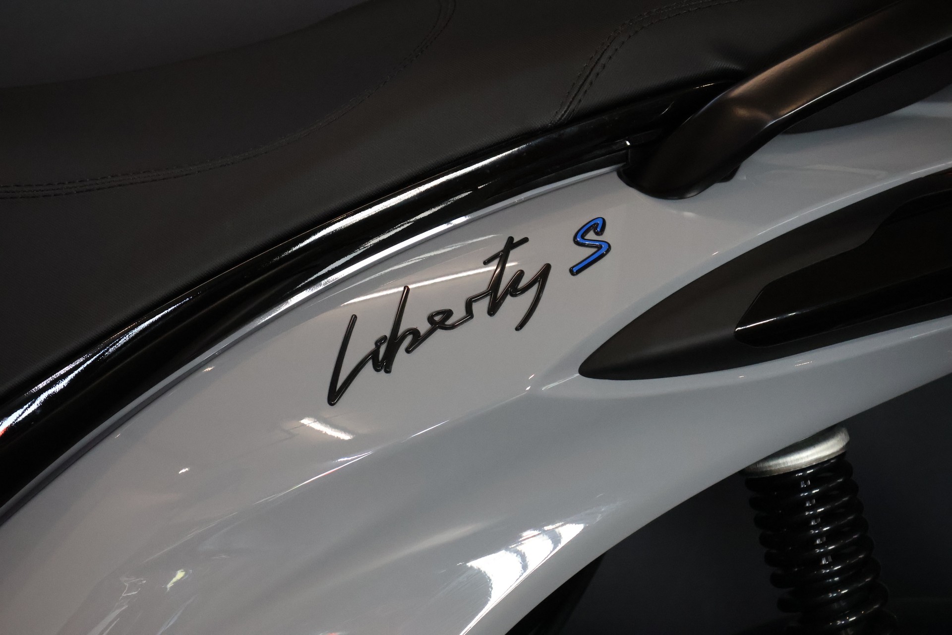PIAGGIO Liberty 125 Sport E5+ (4 Jahre Garantie)-image-13