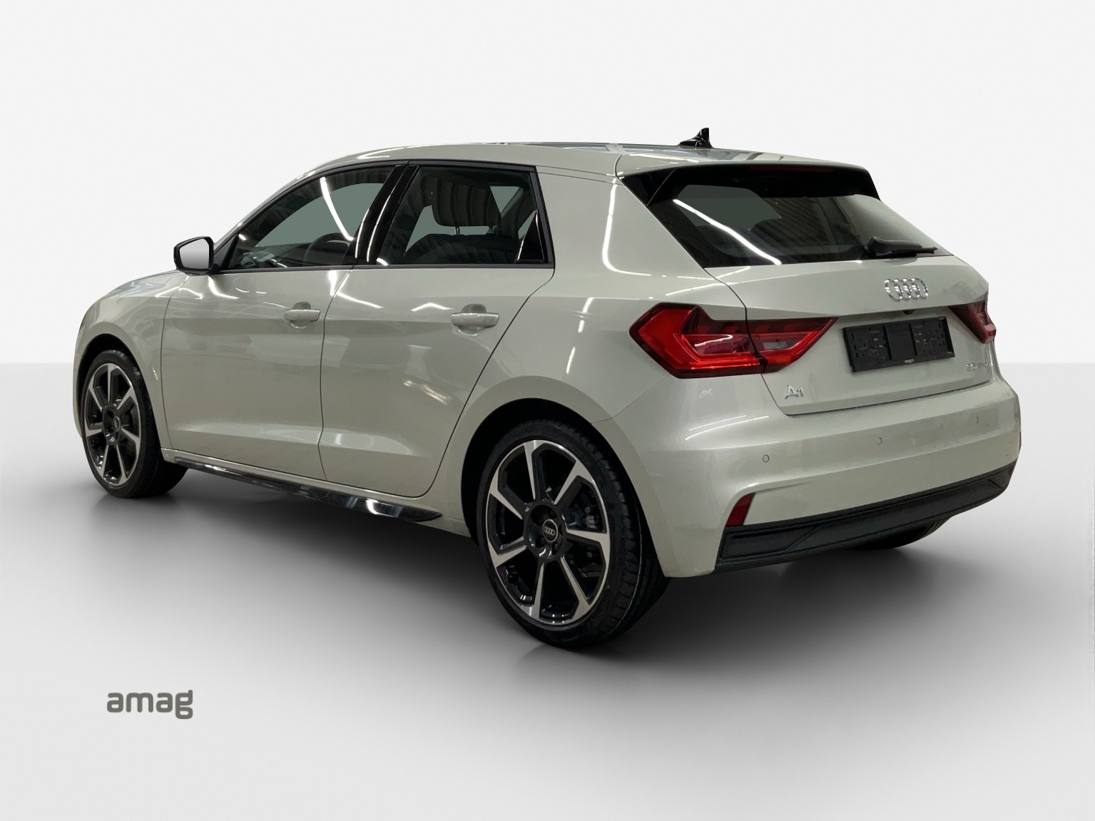 AUDI A1 Sportback 30 TFSI Attraction S-tronic-image-2