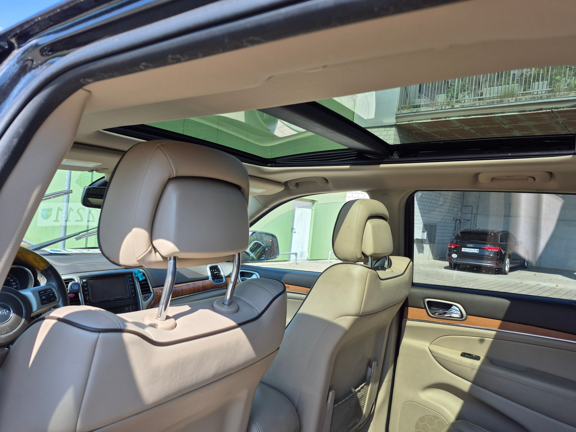 JEEP Grand Cherokee 3.0 CRD Overland Automatic-image-6