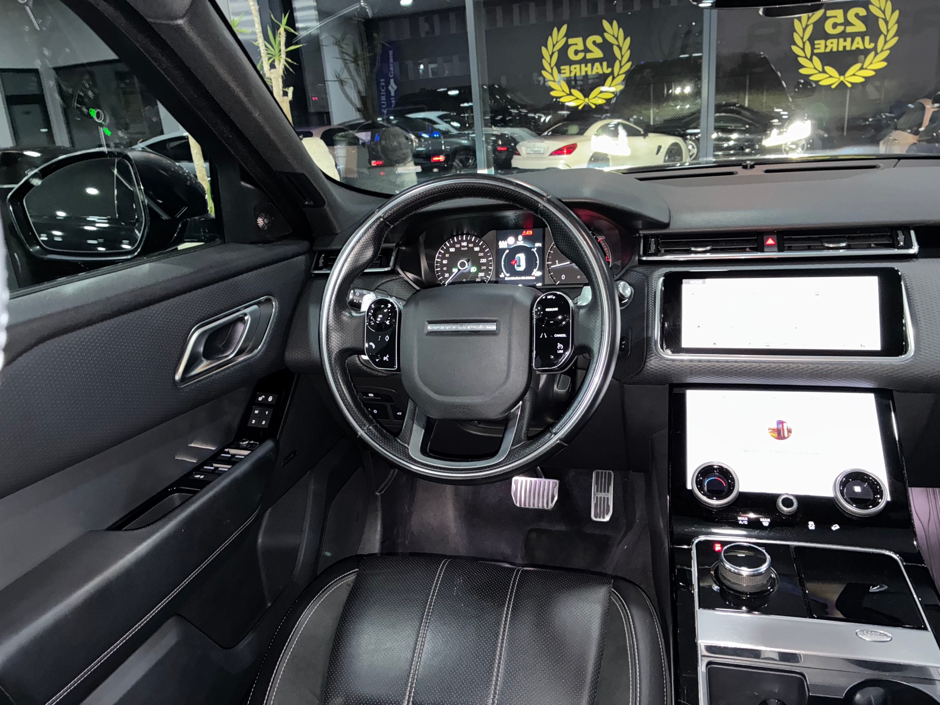 LAND ROVER Range Rover Velar R-Dynamic D 180 S Automatic-image-8