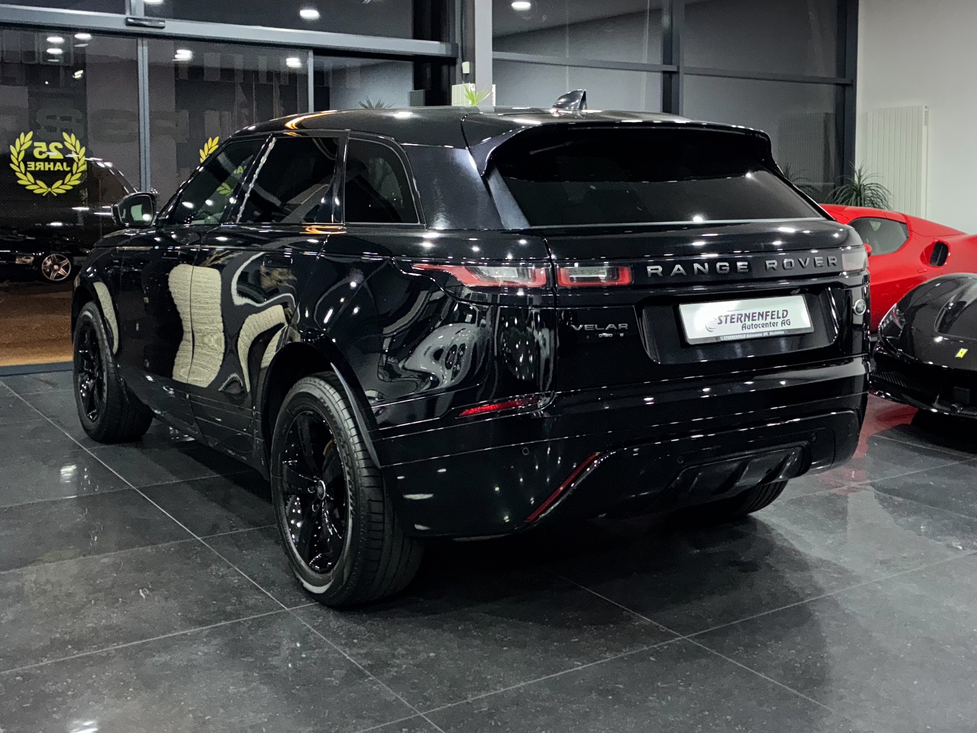 LAND ROVER Range Rover Velar R-Dynamic D 180 S Automatic-image-5