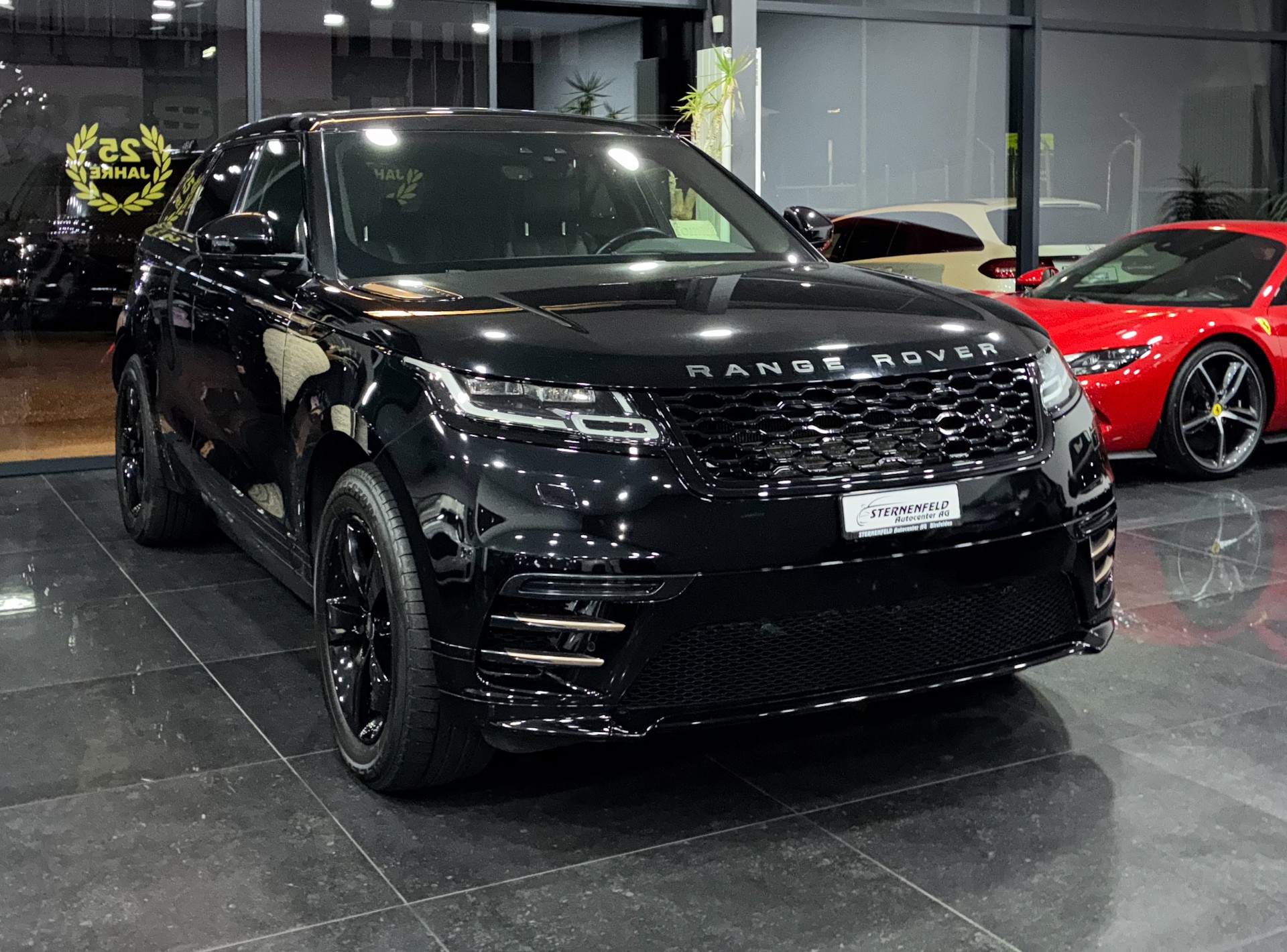 LAND ROVER Range Rover Velar R-Dynamic D 180 S Automatic-image-2