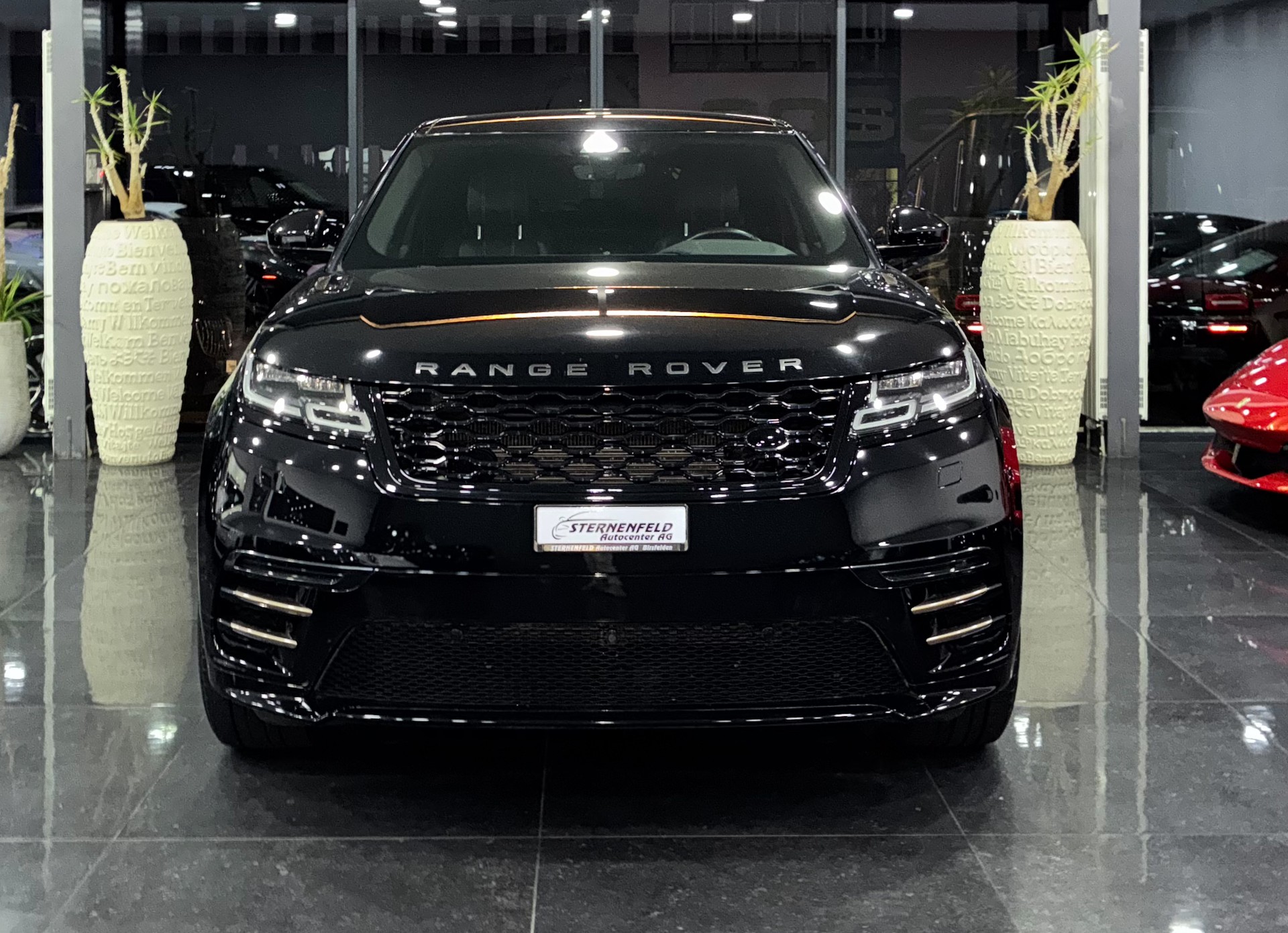 LAND ROVER Range Rover Velar R-Dynamic D 180 S Automatic-image-1