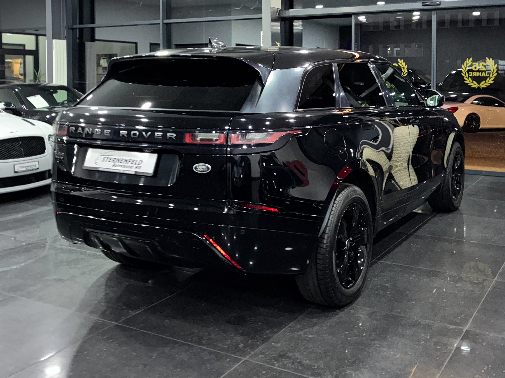 LAND ROVER Range Rover Velar R-Dynamic D 180 S Automatic-image-6