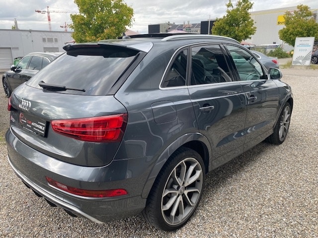 AUDI RS Q3 2.5 TFSI quattro S-Tronic-image-4