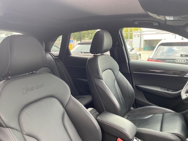 AUDI RS Q3 2.5 TFSI quattro S-Tronic-image-12