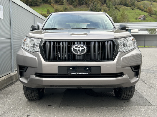 TOYOTA LandCruiser 2.8TD Active-image-1