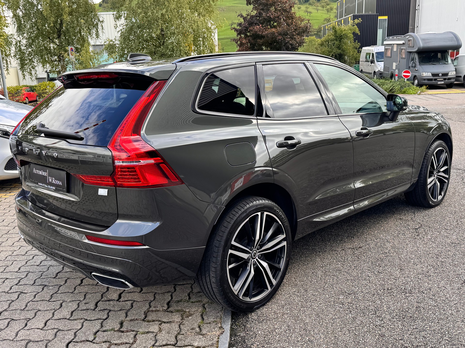 VOLVO XC60 T6 eAWD R-Design Expression Geartronic-image-2