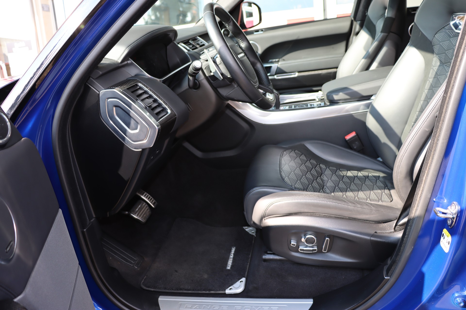 LAND ROVER Range Rover Sport 5.0 V8 S/C SVR Automatic-image-12