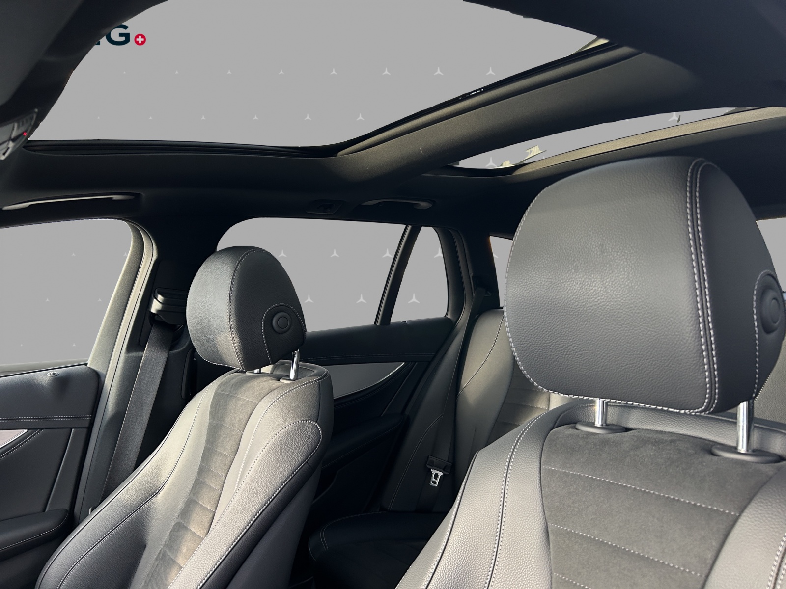 MERCEDES-BENZ E 300 de 4Matic AMG Line 9G-Tronic-image-8