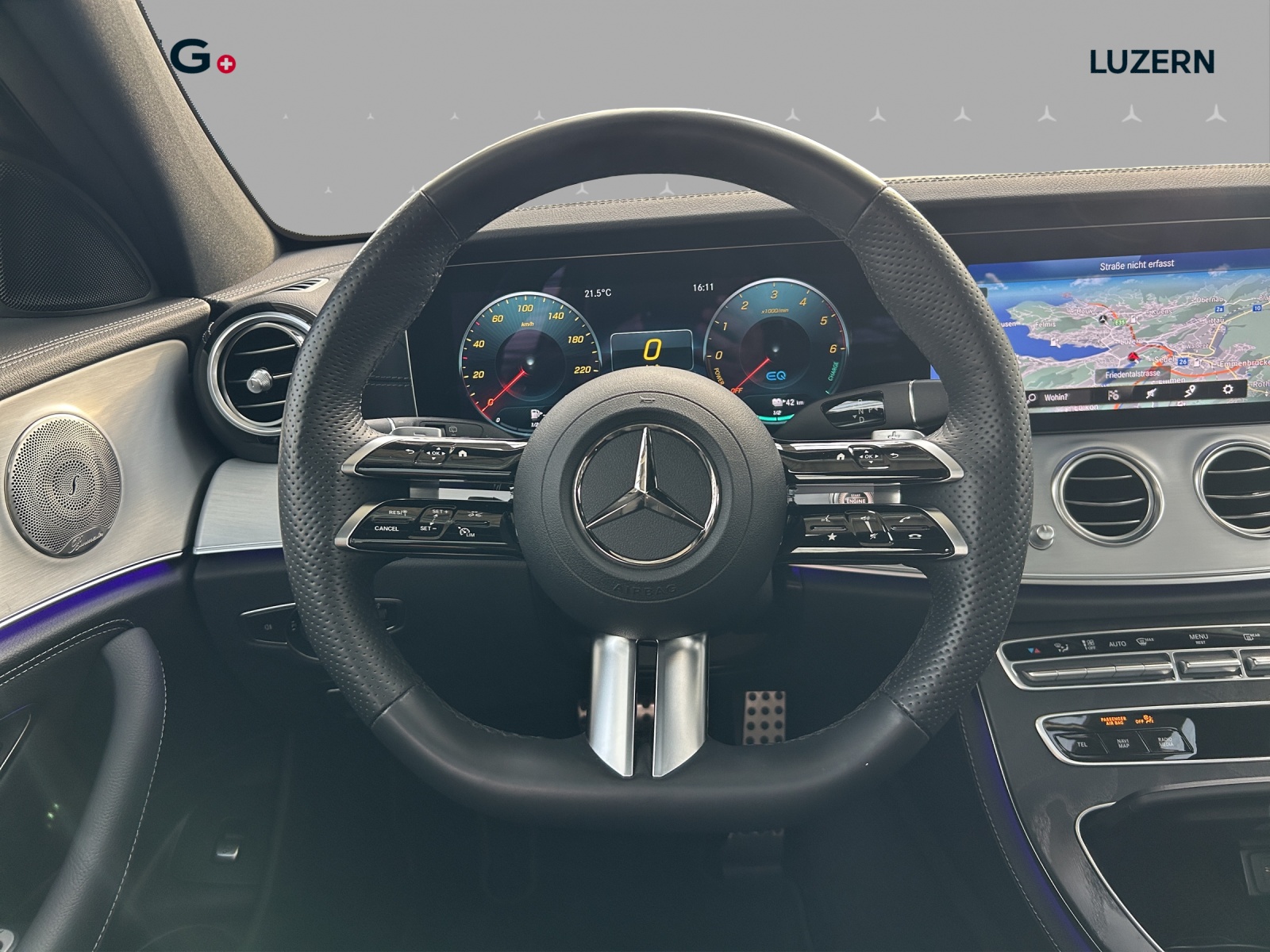 MERCEDES-BENZ E 300 de 4Matic AMG Line 9G-Tronic-image-9