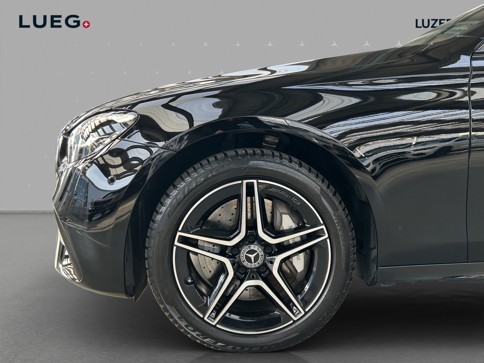 MERCEDES-BENZ E 300 de 4Matic AMG Line 9G-Tronic-image-6