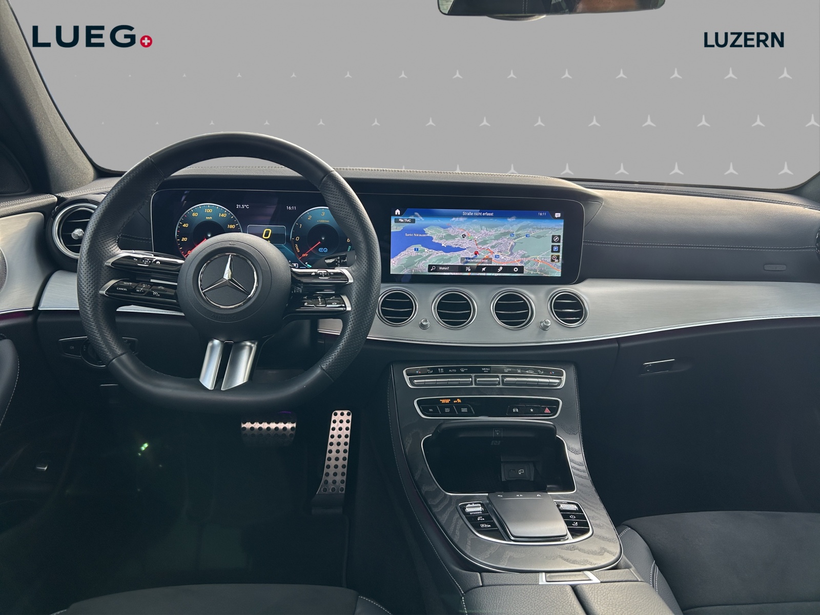 MERCEDES-BENZ E 300 de 4Matic AMG Line 9G-Tronic-image-10
