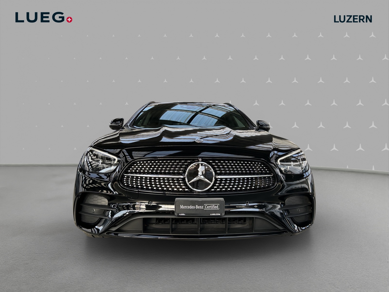 MERCEDES-BENZ E 300 de 4Matic AMG Line 9G-Tronic-image-5