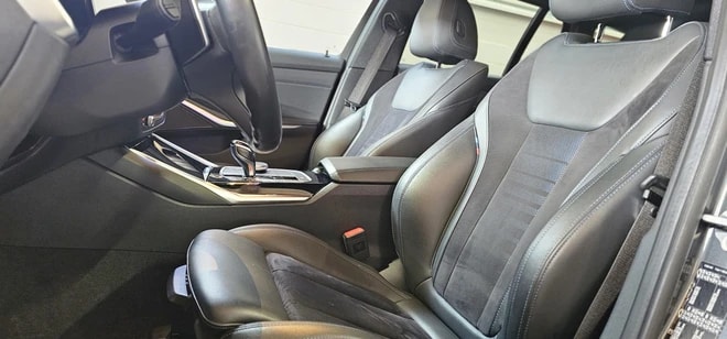 BMW 330e x DriveTouring M Sport Steptronic *CH-Fahrzeug*-image-9