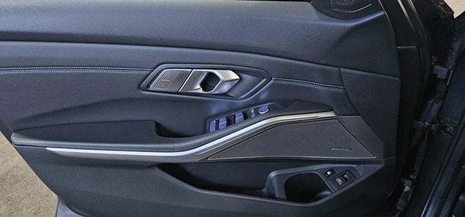 BMW 330e x DriveTouring M Sport Steptronic *CH-Fahrzeug*-image-14