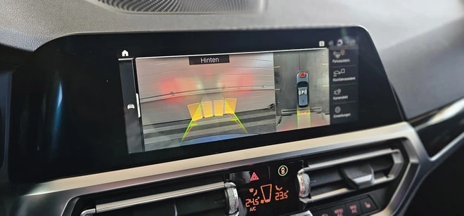BMW 330e x DriveTouring M Sport Steptronic *CH-Fahrzeug*-image-19