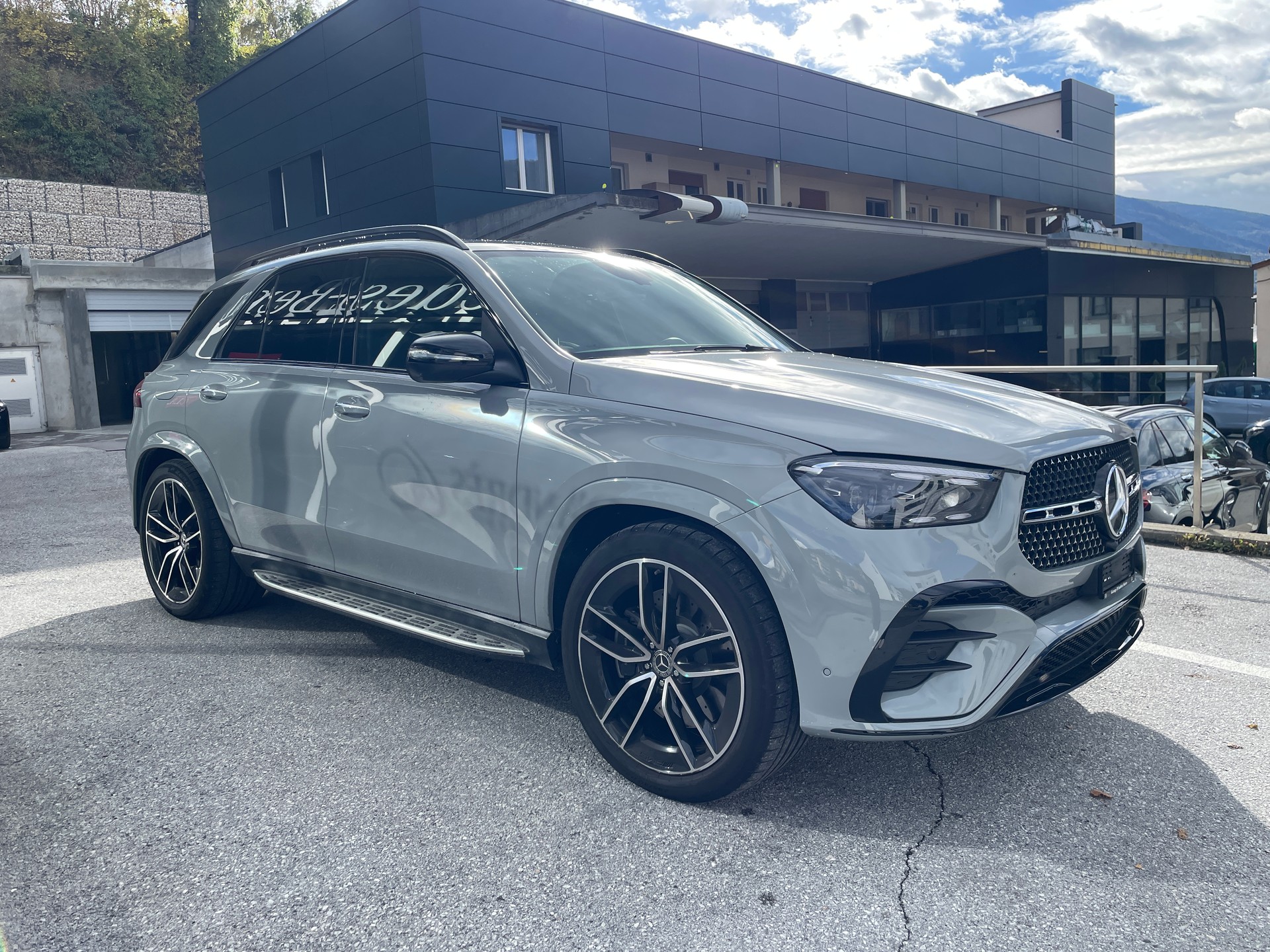MERCEDES-BENZ GLE 450 4Matic AMG Line 9G-Tronic-image-2