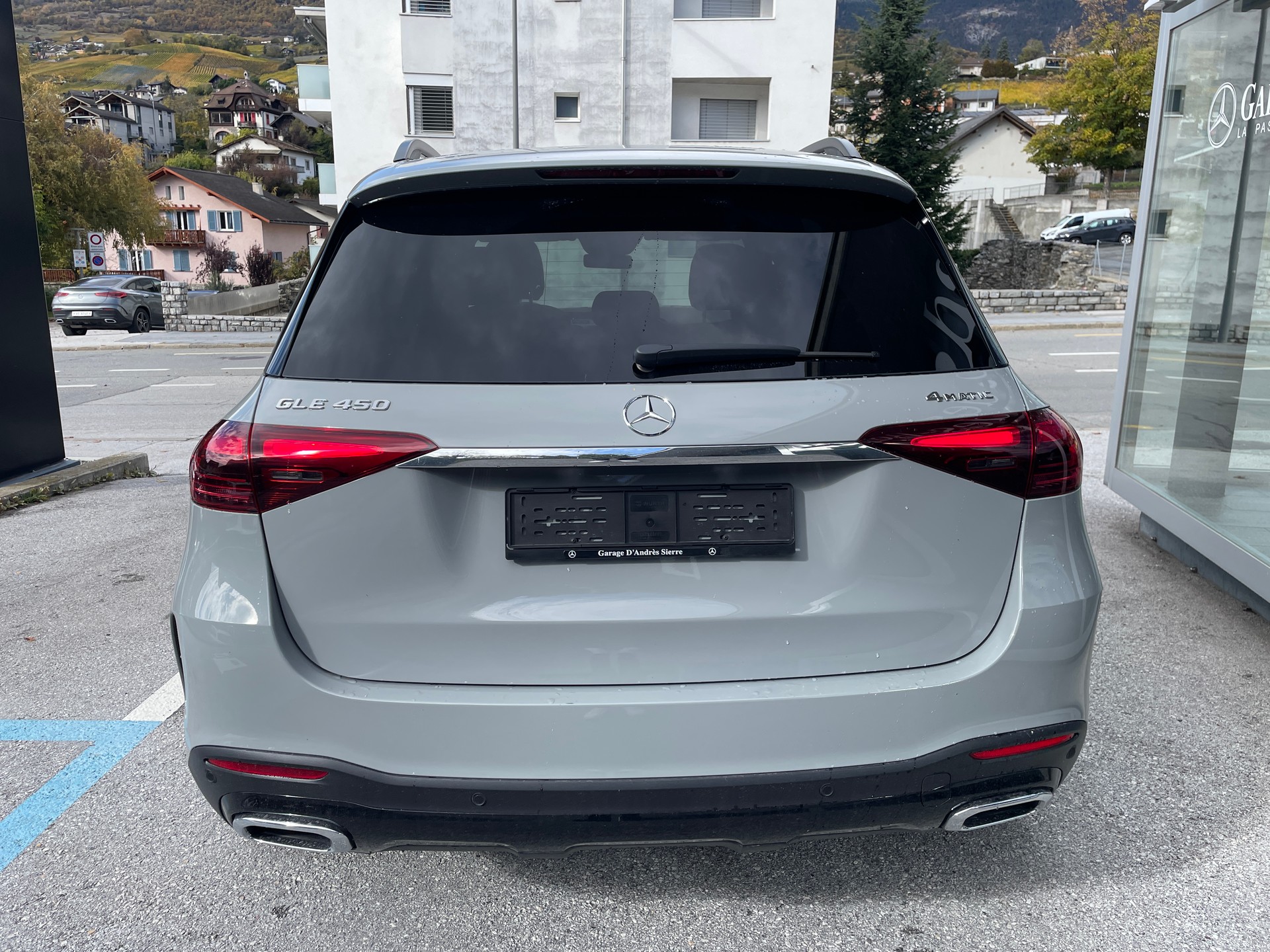 MERCEDES-BENZ GLE 450 4Matic AMG Line 9G-Tronic-image-5