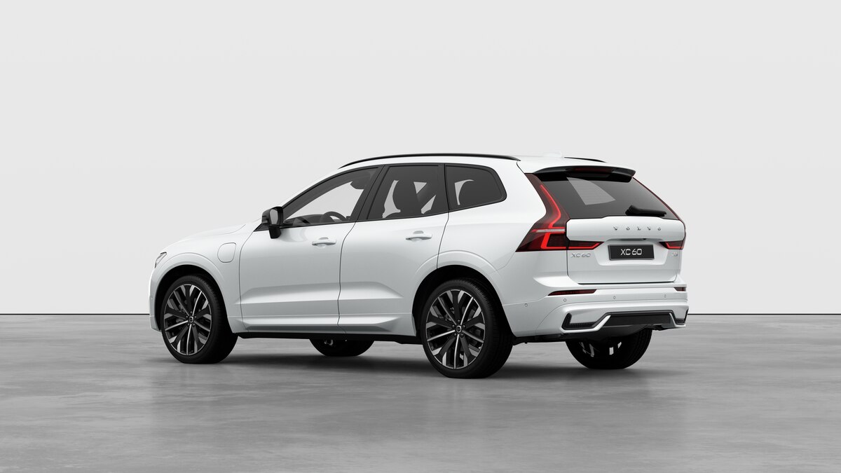 VOLVO XC60 2.0 T8 TE Ultra Dark eAWD-image-1