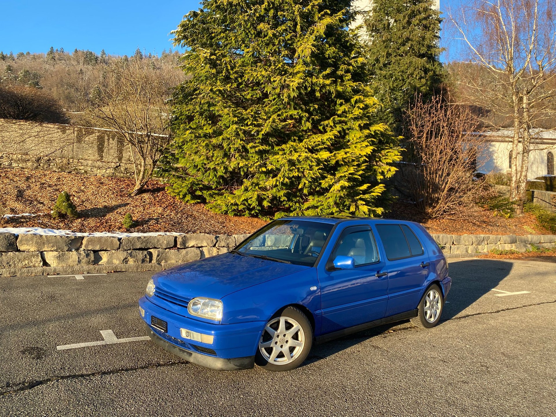 VW Golf 2800 VR6 Edition Color concept-image-1