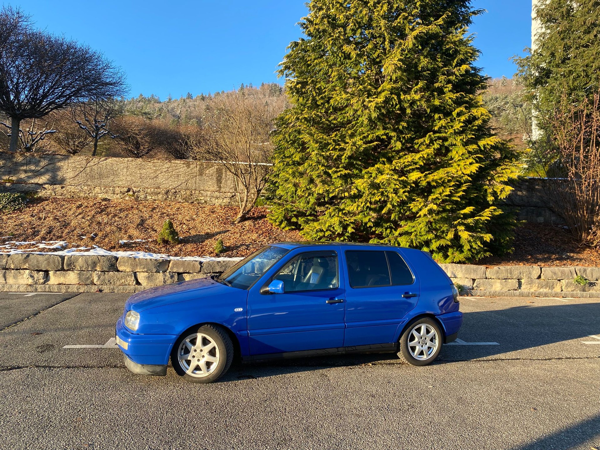VW Golf 2800 VR6 Edition Color concept-image-2
