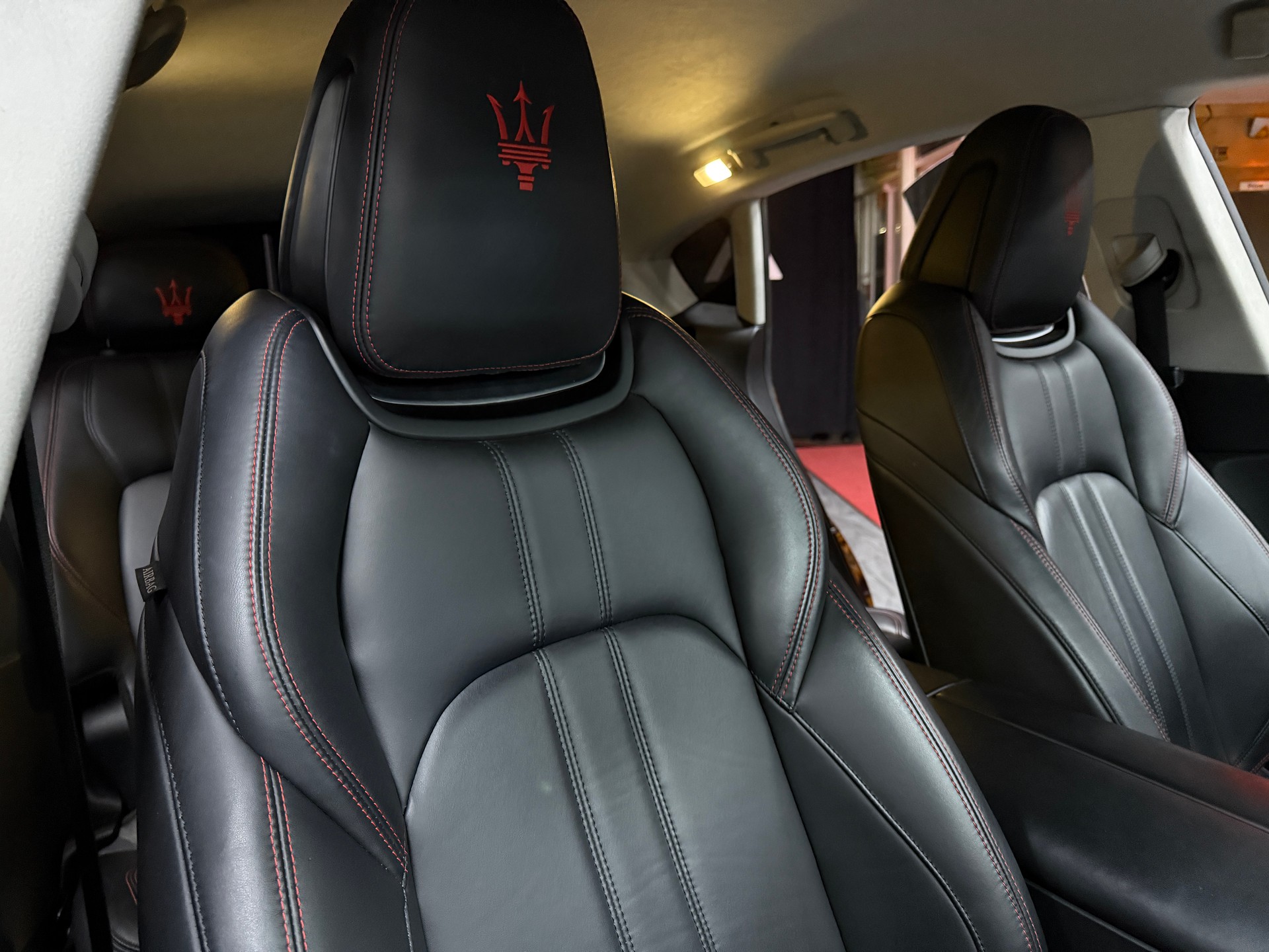 MASERATI Levante S 3.0 V6 Automatica / Frisch MFK / CH Fz / Vollausstattung-image-9