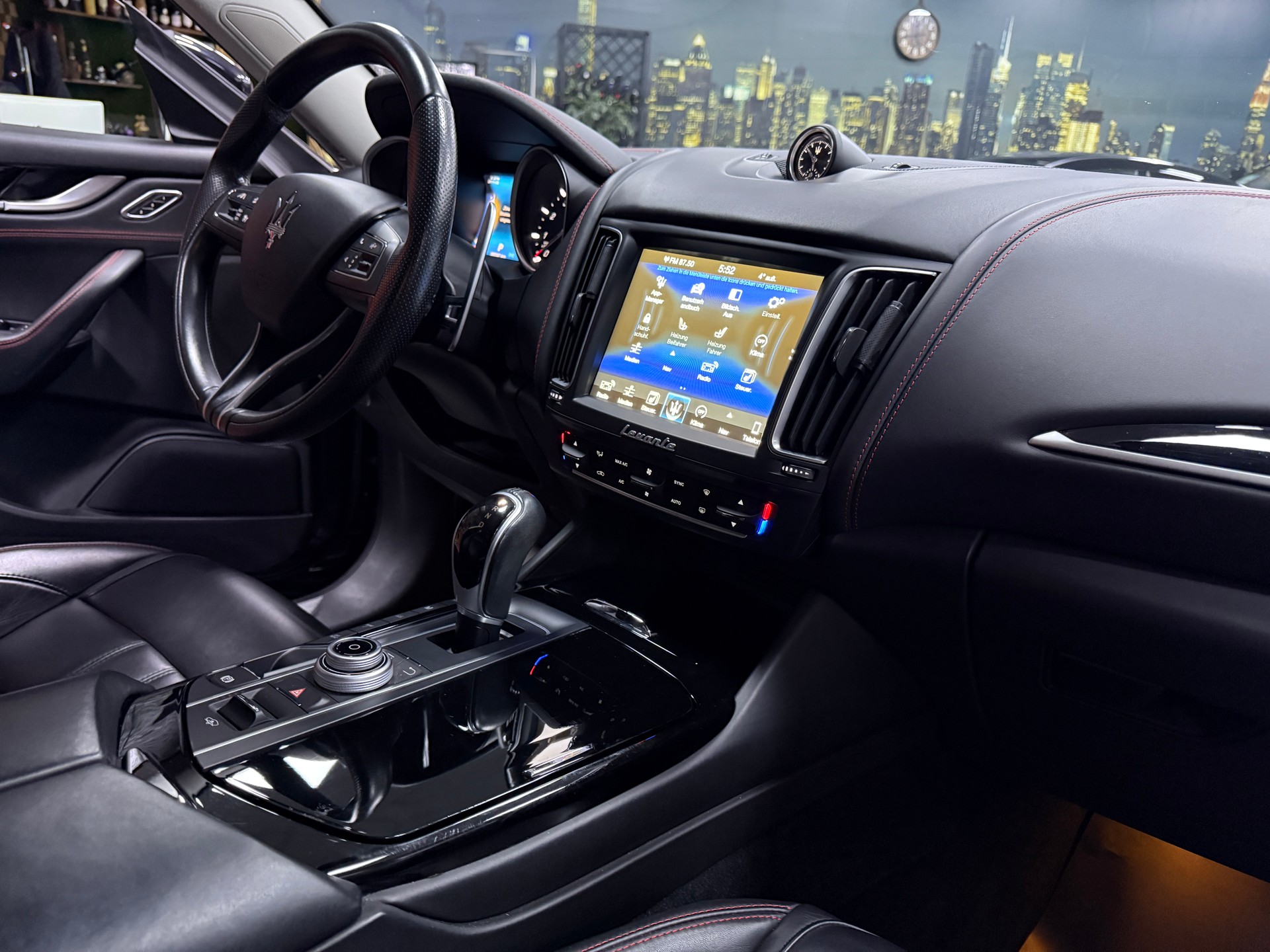 MASERATI Levante S 3.0 V6 Automatica / Frisch MFK / CH Fz / Vollausstattung-image-8
