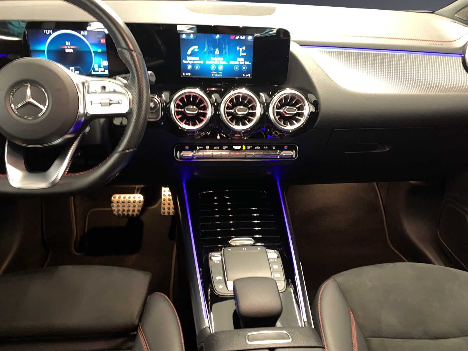 MERCEDES-BENZ EQA 250 AMG Line AMG Line-image-6