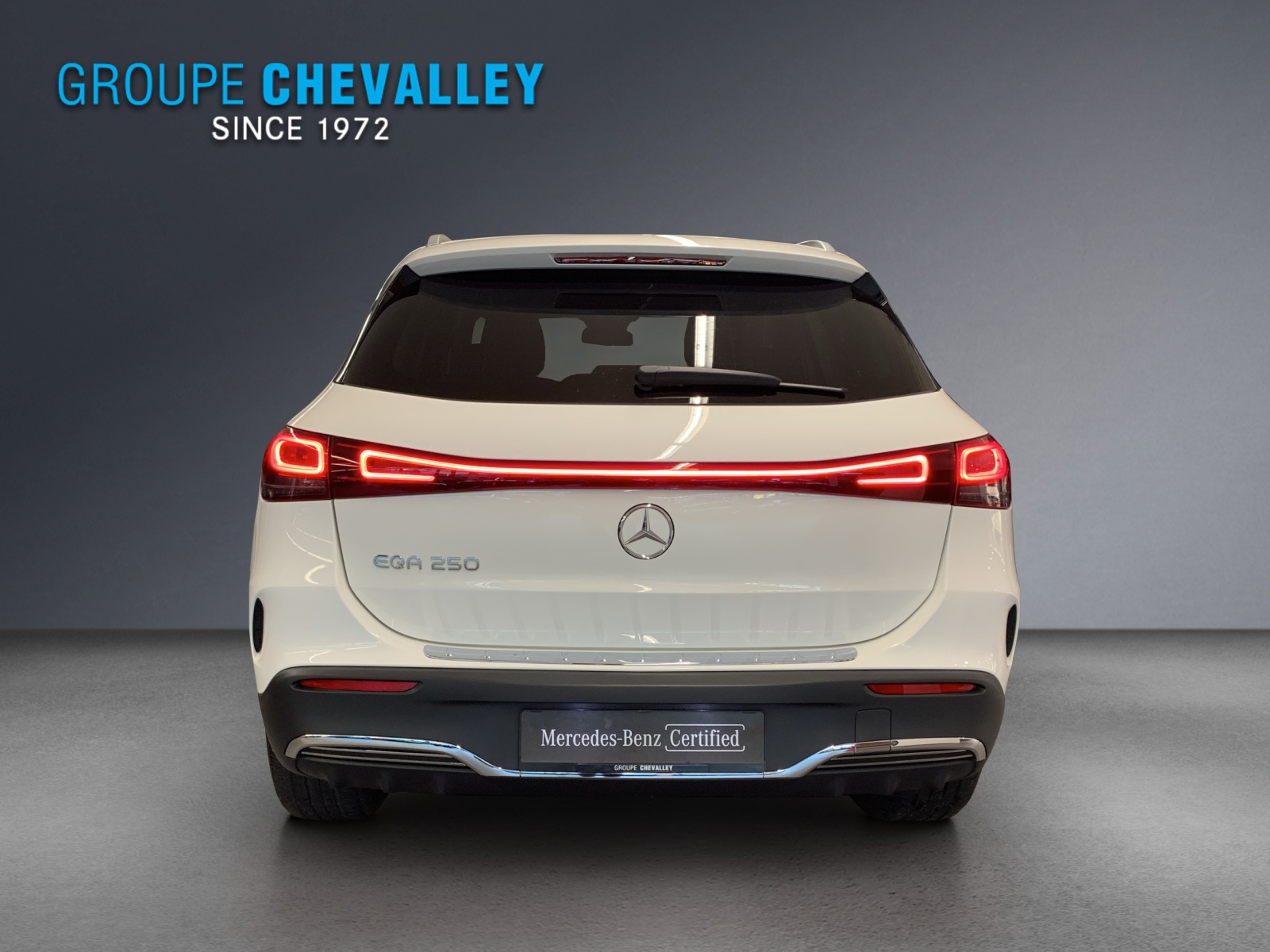 MERCEDES-BENZ EQA 250 AMG Line AMG Line-showroom-element-3