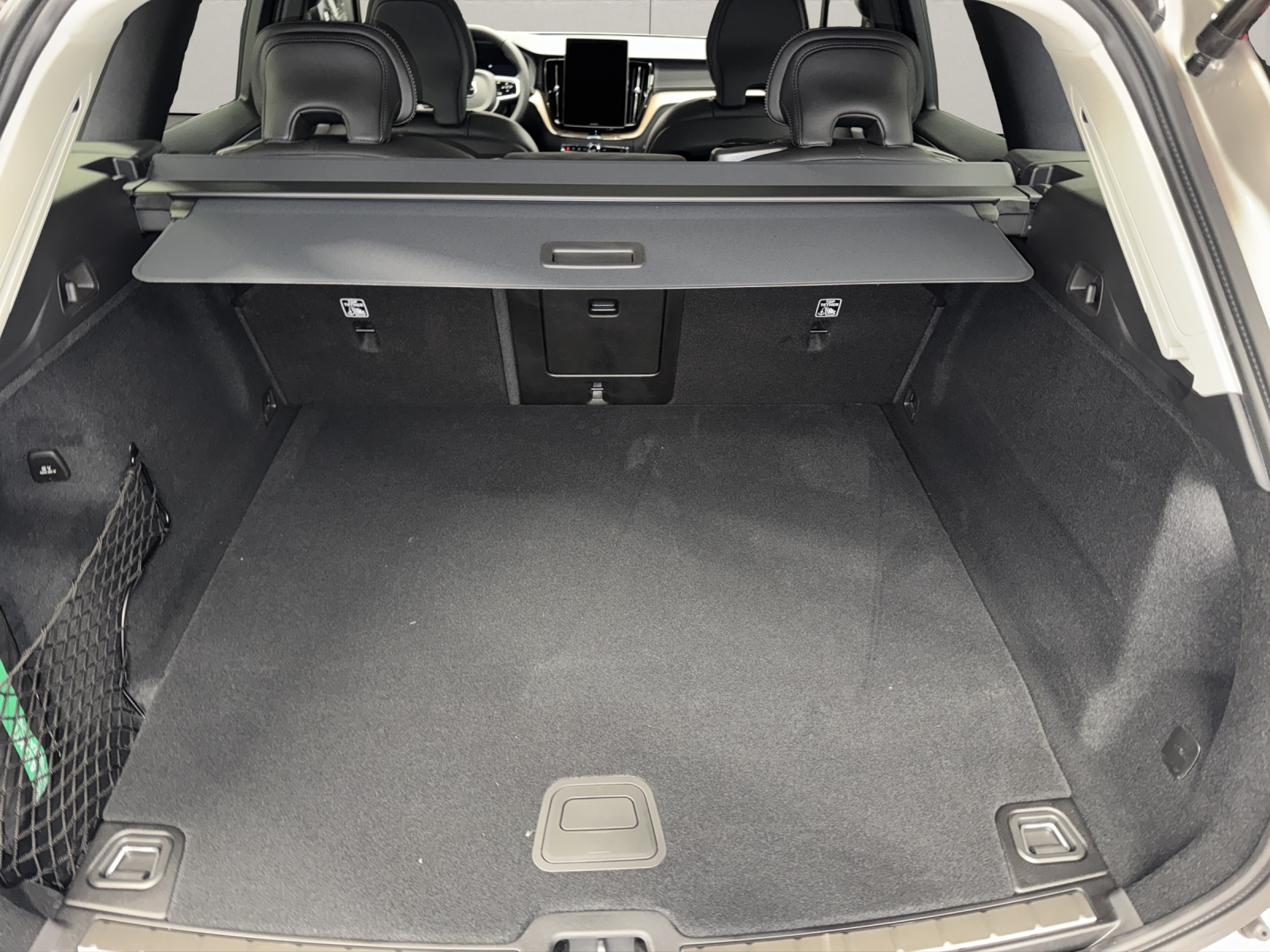 VOLVO XC60 2.0 T8 TE Ultra Dark eAWD-image-9