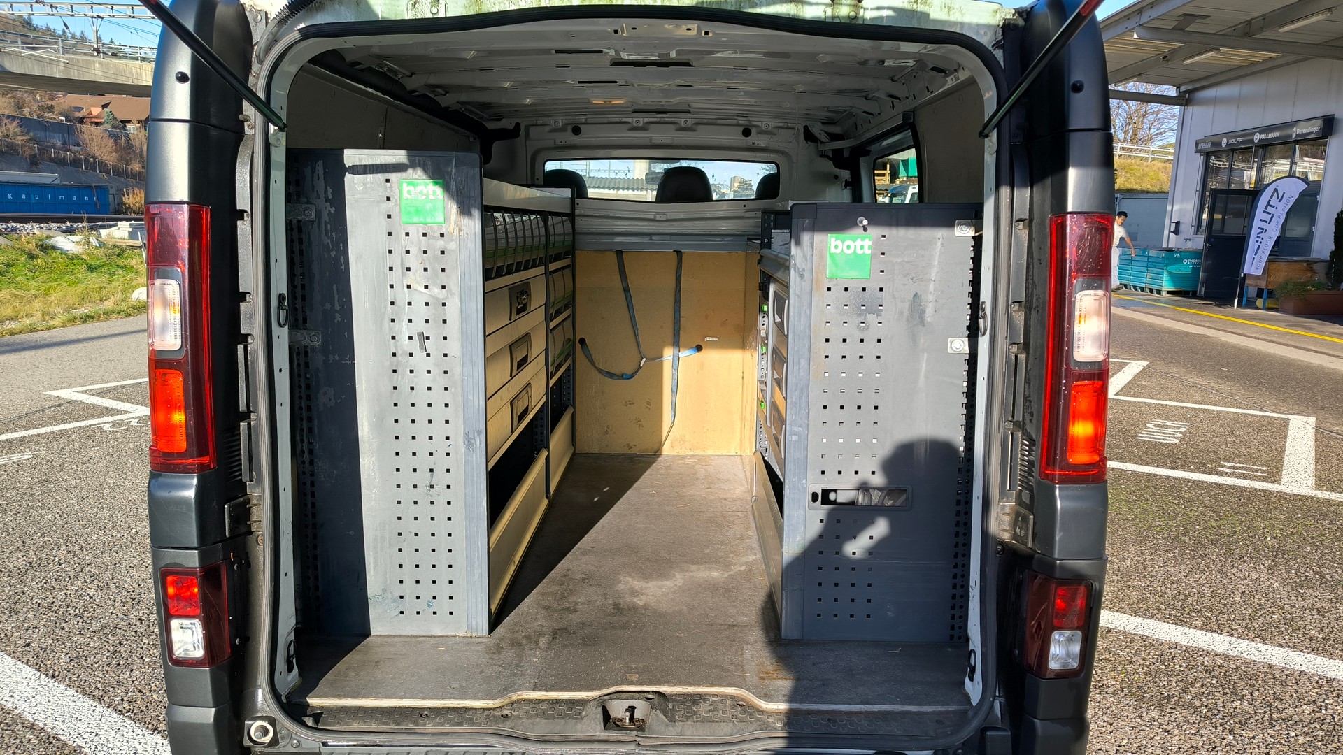 OPEL Vivaro 1.6 BiTurbo CDTI ecoFLEX 2.9t L1H1-image-8