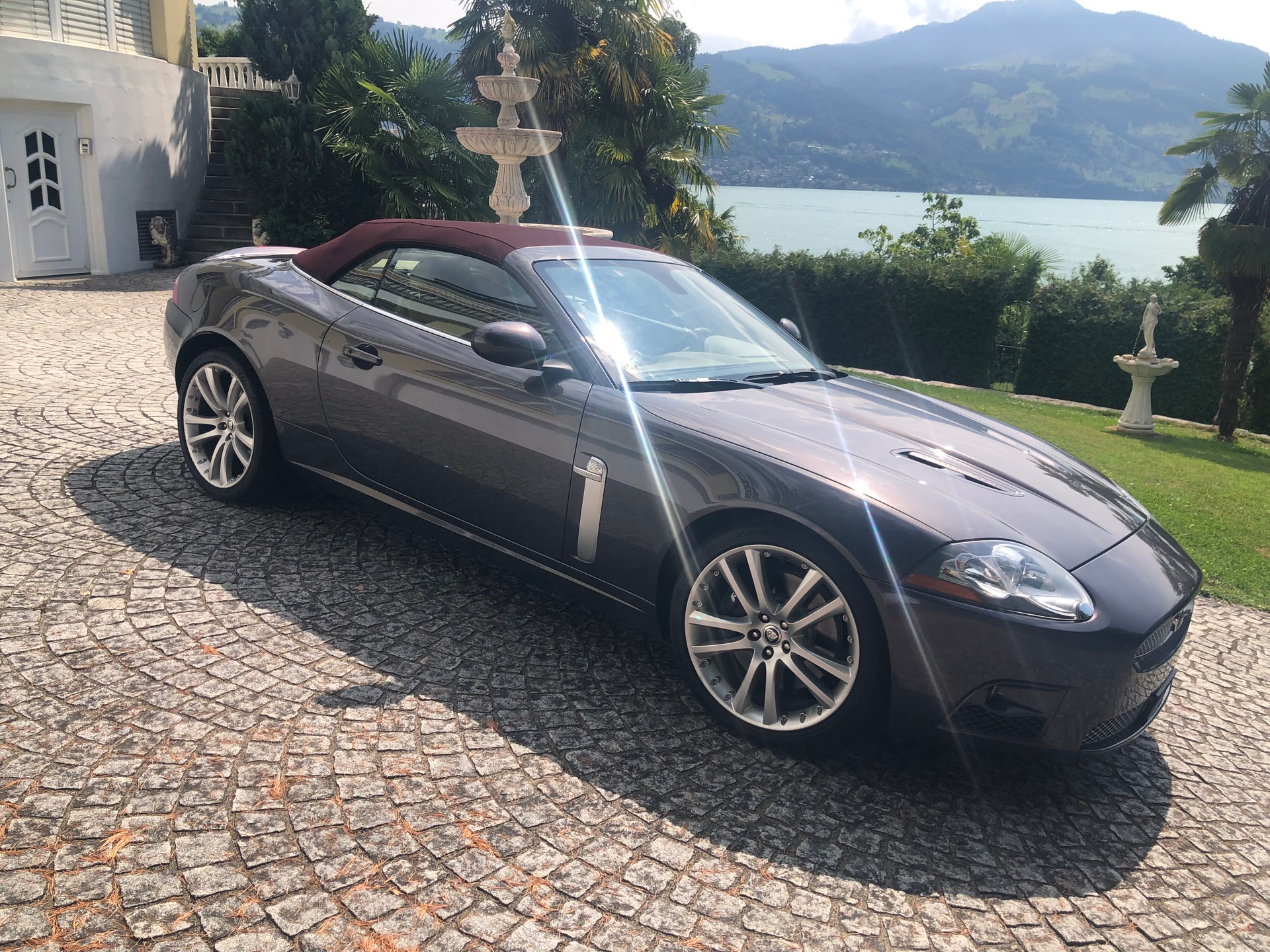 JAGUAR XKR-image-0