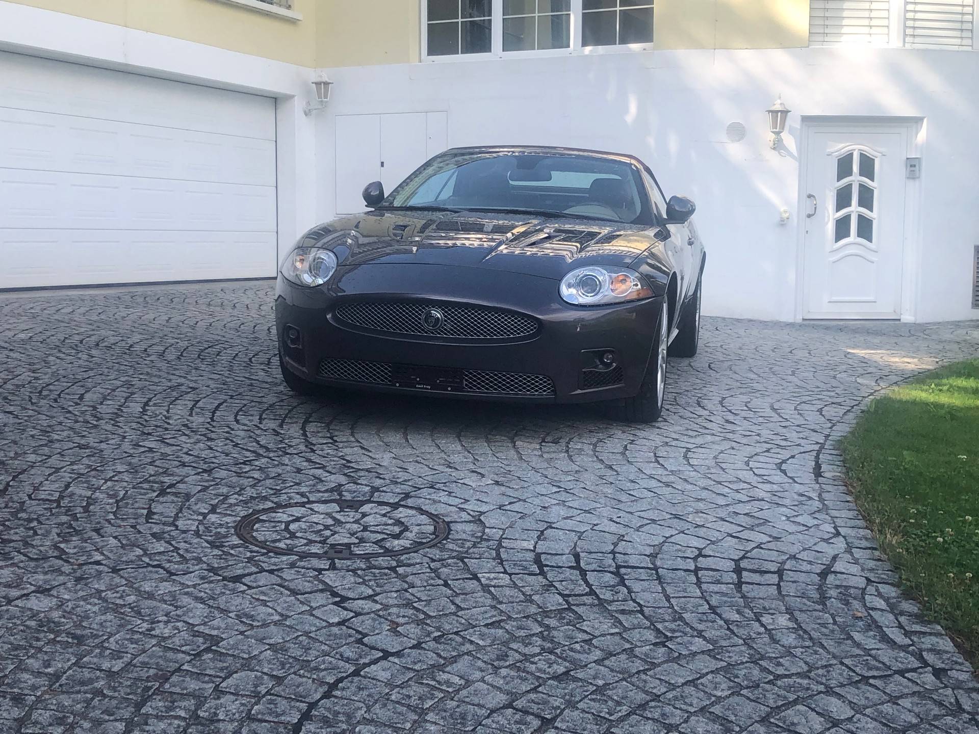 JAGUAR XKR-image-1