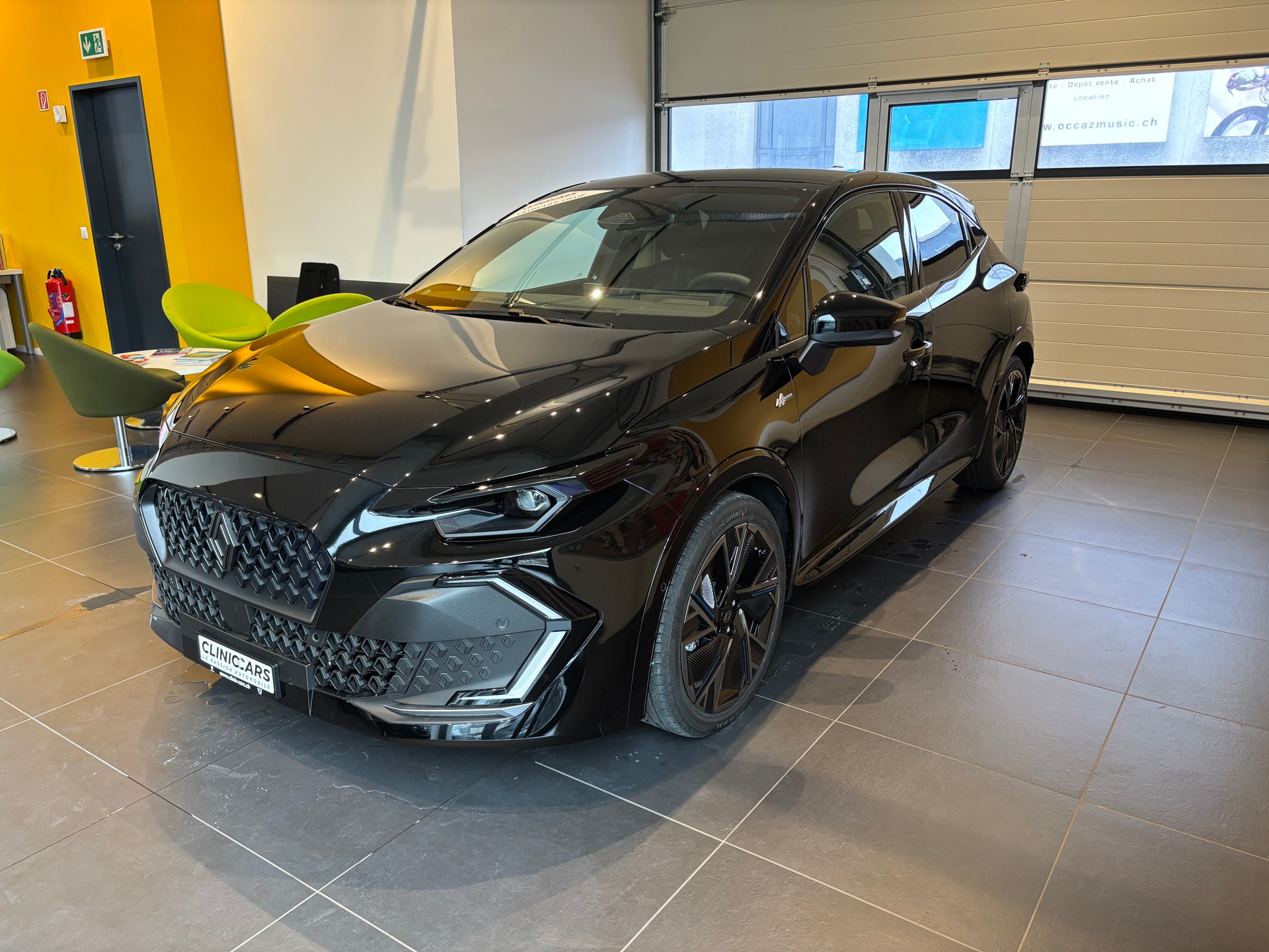RENAULT CLIO 6 esprit Alpine E-Tech 1.8-image-2