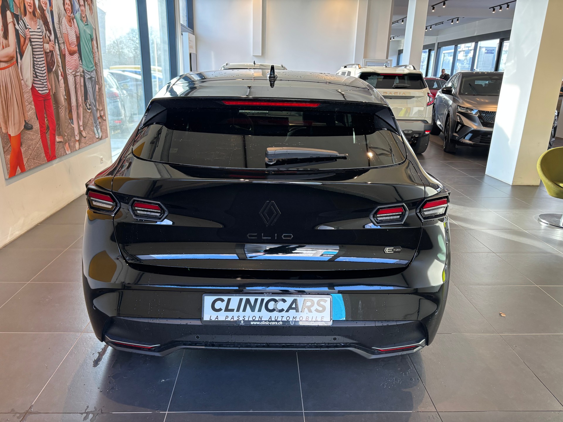 RENAULT CLIO 6 esprit Alpine E-Tech 1.8-image-6