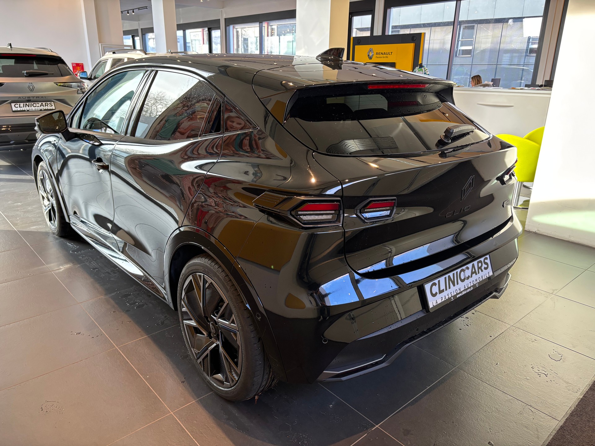 RENAULT CLIO 6 esprit Alpine E-Tech 1.8-image-5
