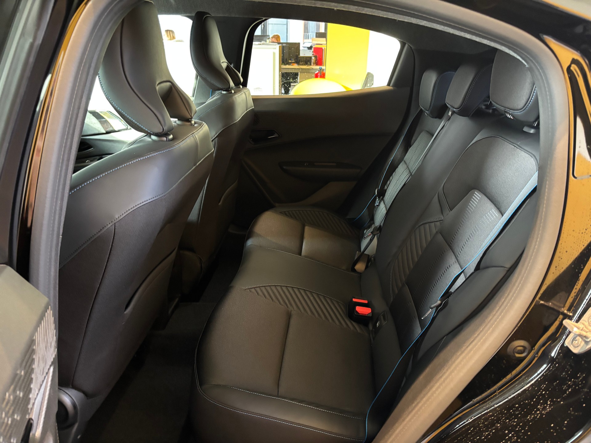 RENAULT CLIO 6 esprit Alpine E-Tech 1.8-image-9