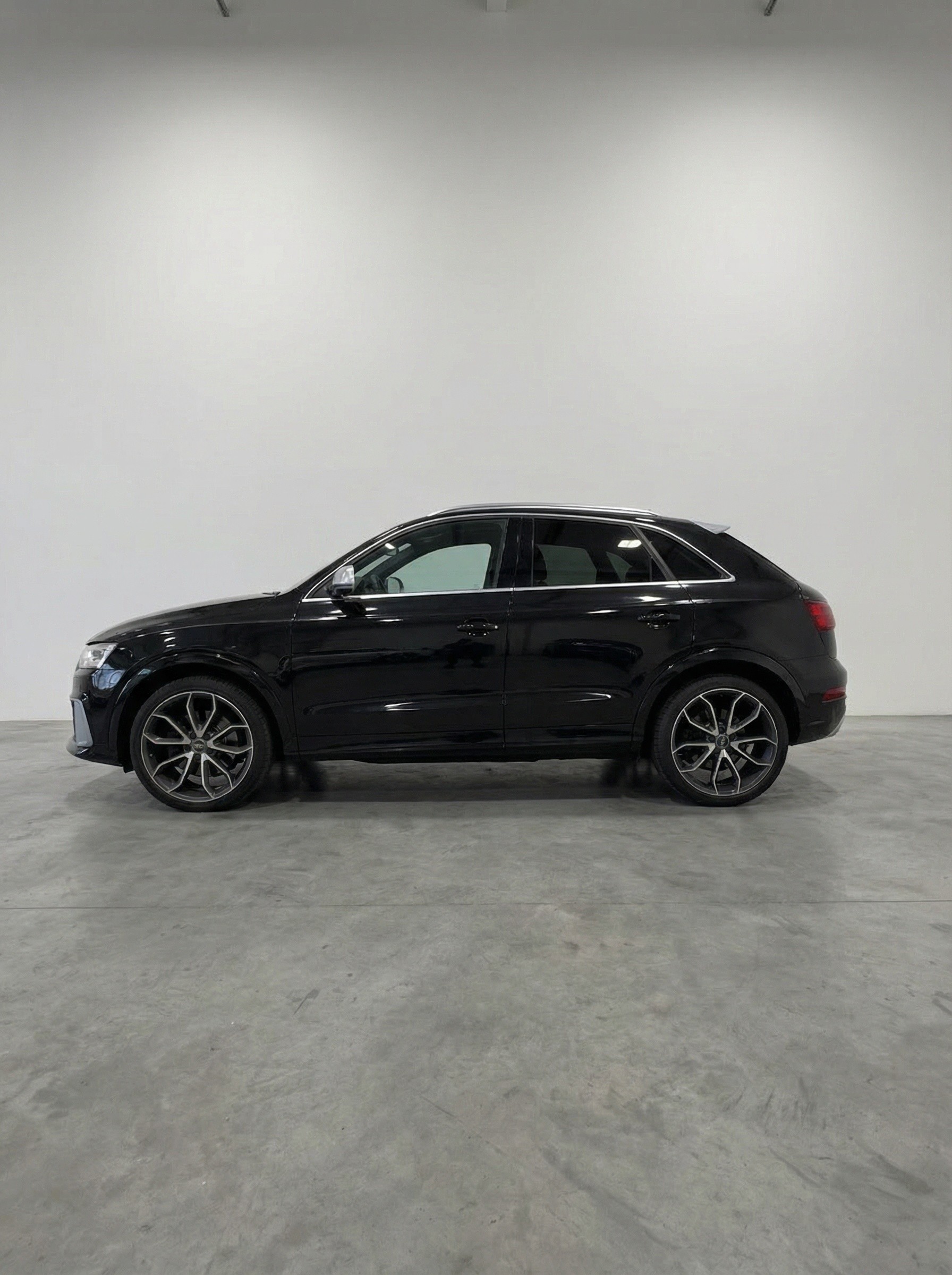AUDI RS Q3 2.5 TFSI performance quattro S-tronic-image-2