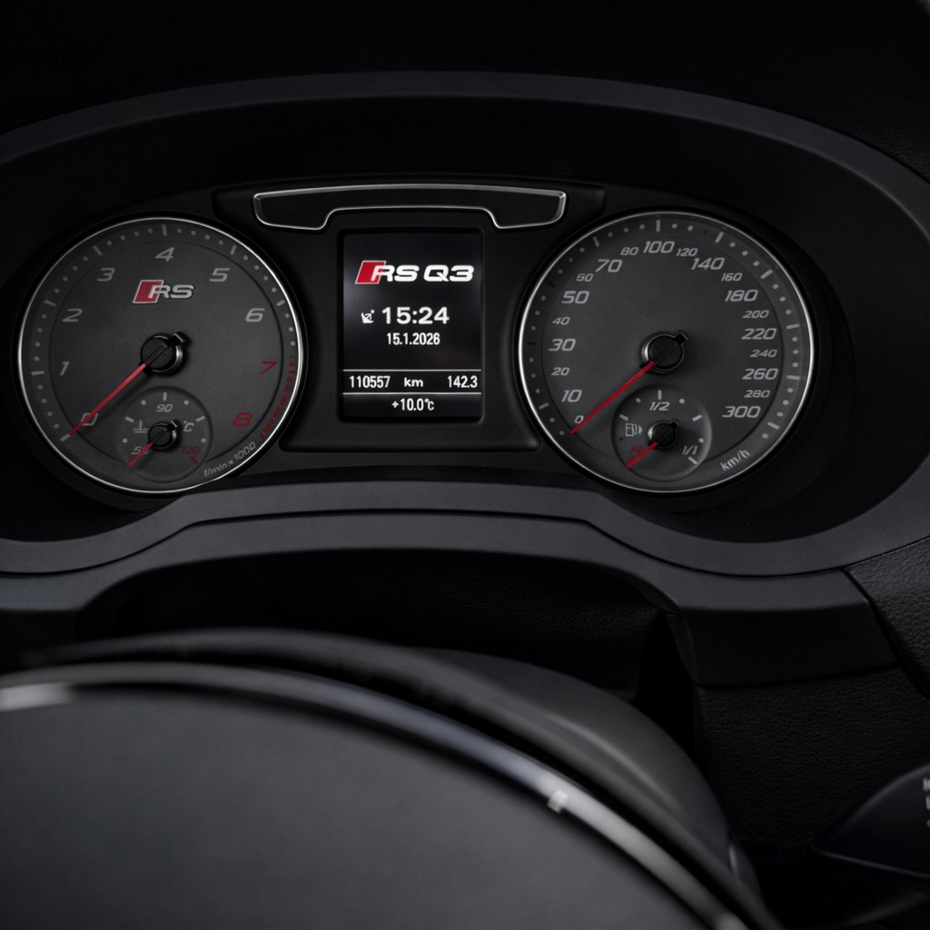 AUDI RS Q3 2.5 TFSI performance quattro S-tronic-image-9