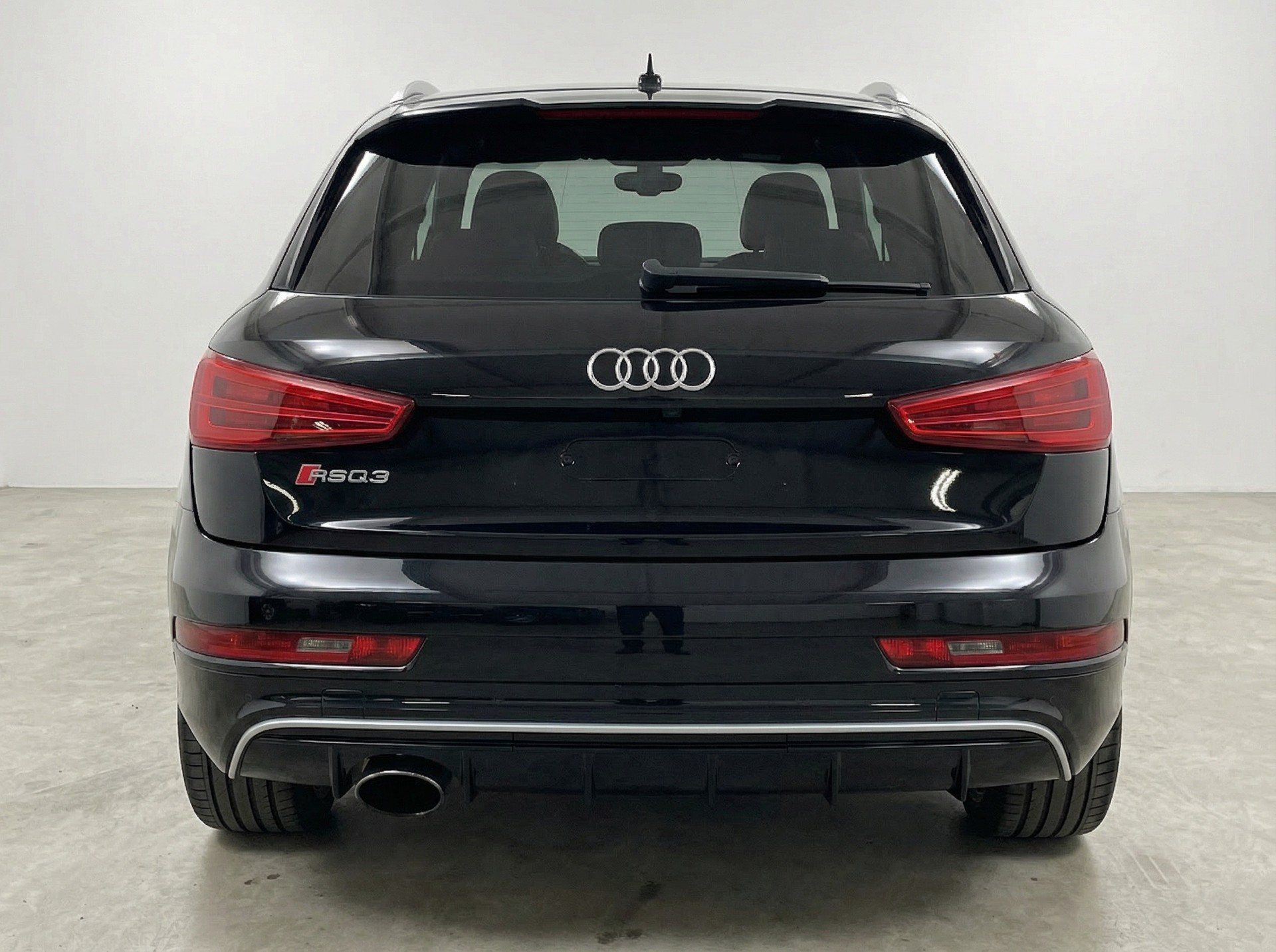 AUDI RS Q3 2.5 TFSI performance quattro S-tronic-image-4
